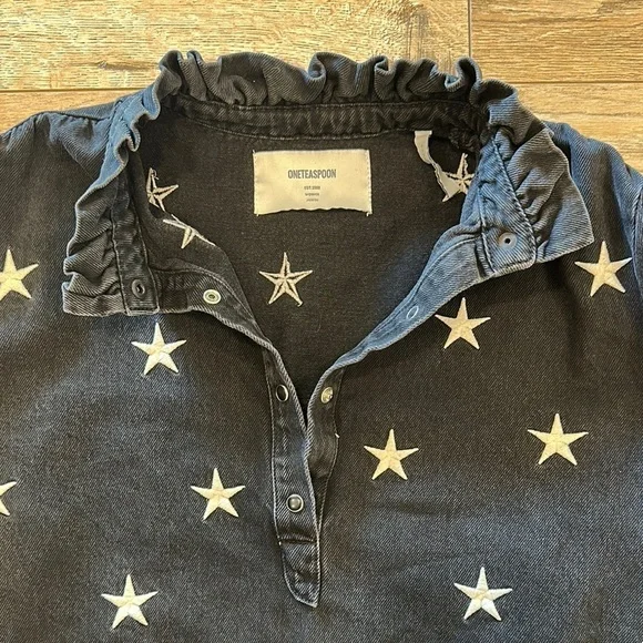 One Teaspoon Star Patterned Black Blouse Size Medium - Picture 2 of 6